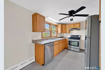 21 Spier Avenue, Enfield, CT 06082 - Photo 8
