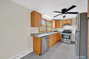 21 Spier Ave, Enfield, CT 06082 - Photo 8
