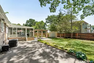 37 Roosevelt Ave, West Haven, CT 06516 - Photo 28