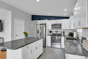 95 Crest Dr, Groton, CT 06355 - Photo 20