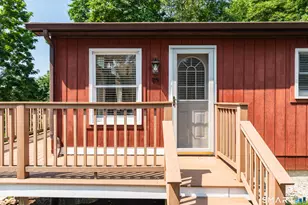 95 Crest Dr, Groton, CT 06355 - Photo 8
