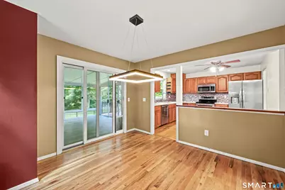 8 Fleetwood Drive, New Fairfield, CT 06812 - Photo 12