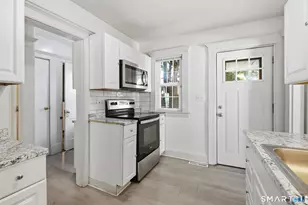 31 Amaryllis Ave, Waterbury, CT 06710 - Photo 10