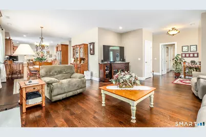 38 Greenridge Drive, Brookfield, CT 06804 - Photo 8