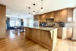 345 Housatonic Dr, Milford, CT 06460 - Photo 10