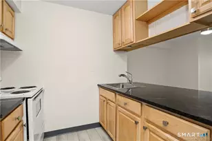 25 Ellsworth St, Bridgeport, CT 06605 - Photo 14