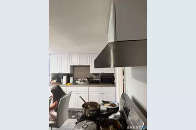 29 Englewood Avenue, West Hartford, CT 06110 - Photo 6