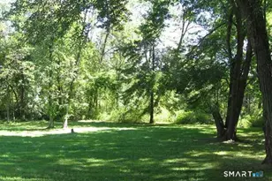 1040 Mountain Rd, Bloomfield, CT 06002 - Photo 6