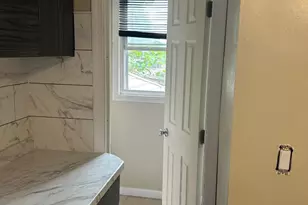 10-12 Clark St, Hartford, CT 06120 - Photo 10