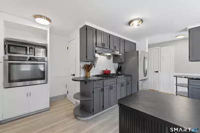 2597 Albany Avenue, West Hartford, CT 06117 - Photo 10