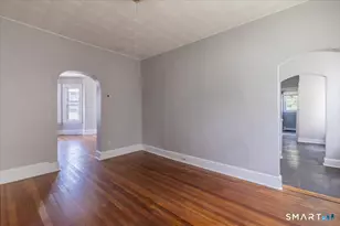 25 Westfield Ave, Bridgeport, CT 06606 - Photo 4
