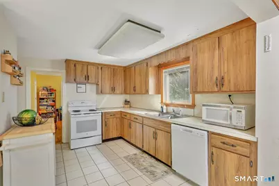 257 South Main Street, Burlington, CT 06013 - Photo 18