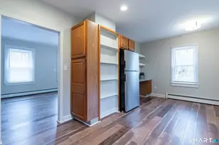 44 Maplewood St, Waterbury, CT 06708 - Photo 6