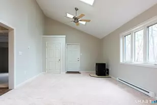 44 Maplewood St, Waterbury, CT 06708 - Photo 8
