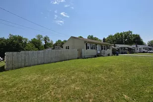 6 Devens St, New Britain, CT 06051 - Photo 4
