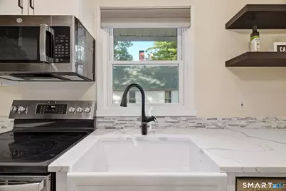 33 Circle Drive, Stratford, CT 06614 - Photo 8