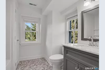 38 West Morgan Avenue, Fairfield, CT 06824 - Photo 28
