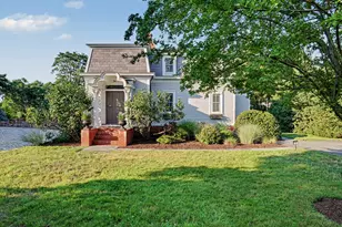 38 W Morgan Ave, Fairfield, CT 06824 - Photo 1