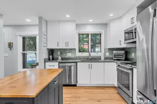 96 Colonial Hill Dr, Wallingford, CT 06492 - Photo 6