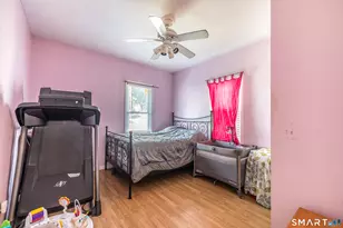639 Laurel Ave, Bridgeport, CT 06605 - Photo 10