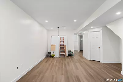 136 Maple Avenue #B, Hartford, CT 06114 - Photo 8