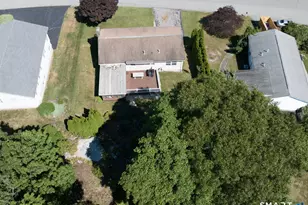 107 Johl Dr, Groton, CT 06340 - Photo 10