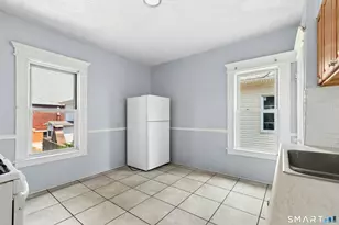 32-34 Park Terrace, Bridgeport, CT 06604 - Photo 12