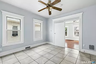 32-34 Park Terrace, Bridgeport, CT 06604 - Photo 10