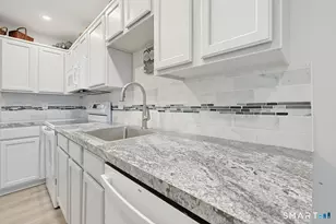 310 Boston Post Rd, Waterford, CT 06385 - Photo 6