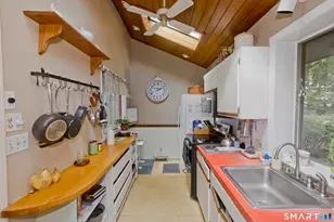371 Lakeview Dr, Suffield, CT 06093 - Photo 10