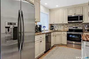 202 Soundview Ave, Stamford, CT 06902 - Photo 4