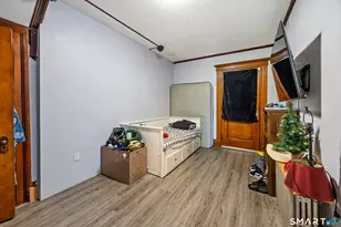 37 Preston St, Hartford, CT 06114 - Photo 20