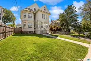 37 Preston St, Hartford, CT 06114 - Photo 2