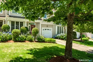33 Iris Way, Berlin, CT 06037 - Photo 2