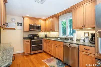 45 Knollwood Road, Farmington, CT 06032 - Photo 18