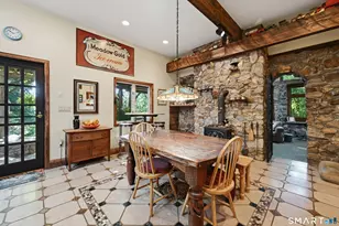 29 Old Forty Acre Mountain Rd, Danbury, CT 06811 - Photo 10
