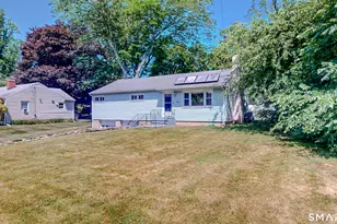347 Edison Rd, Trumbull, CT 06611 - Photo 2