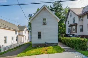 90 Myrtle St, Meriden, CT 06450 - Photo 2