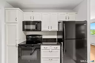 887 Farmington Ave, West Hartford, CT 06119 - Photo 12