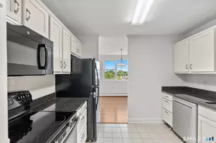 887 Farmington Ave, West Hartford, CT 06119 - Photo 10