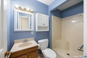 46 E Maxwell Dr, West Hartford, CT 06107 - Photo 18