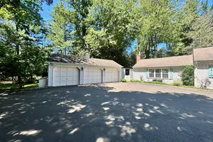 15 Timber Ln, Westport, CT 06880 - Photo 2