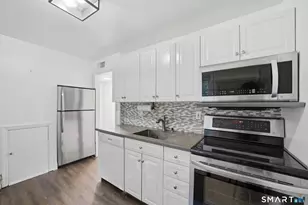 11 Barmore Dr W, Stamford, CT 06905 - Photo 6