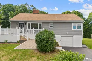 12 Homestead Pl, Branford, CT 06405 - Photo 2