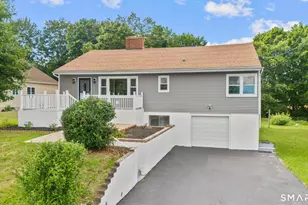 12 Homestead Pl, Branford, CT 06405 - Photo 2