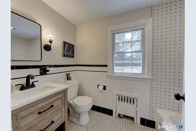 204 Hazard Avenue, Enfield, CT 06082 - Photo 32