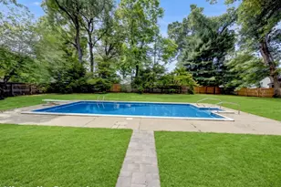 204 Hazard Ave, Enfield, CT 06082 - Photo 4