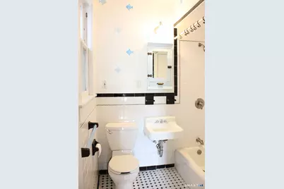 28 Cottage Street #1, New Haven, CT 06511 - Photo 14