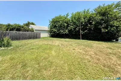 46 Garden Drive, Bridgeport, CT 06606 - Photo 8