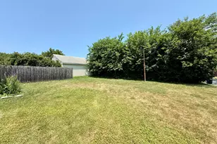 46 Garden Dr, Bridgeport, CT 06606 - Photo 8